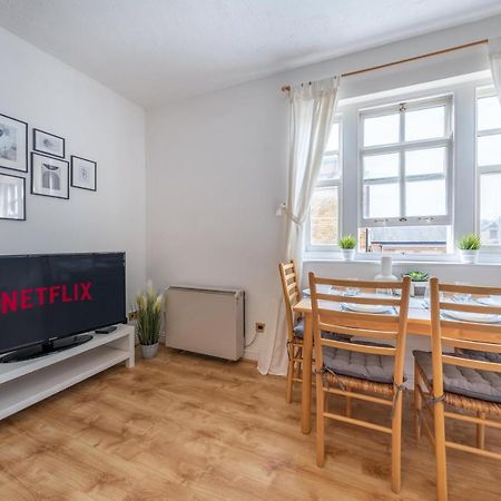 Stansted Airport & Bishops Stortford Town Centre Professional Apartment Bishop's Strotford Exterior foto