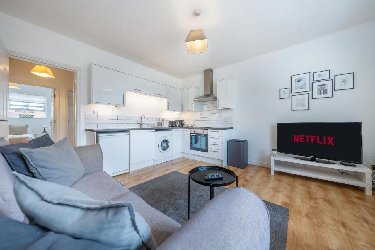 Stansted Airport & Bishops Stortford Town Centre Professional Apartment Bishop's Strotford Exterior foto