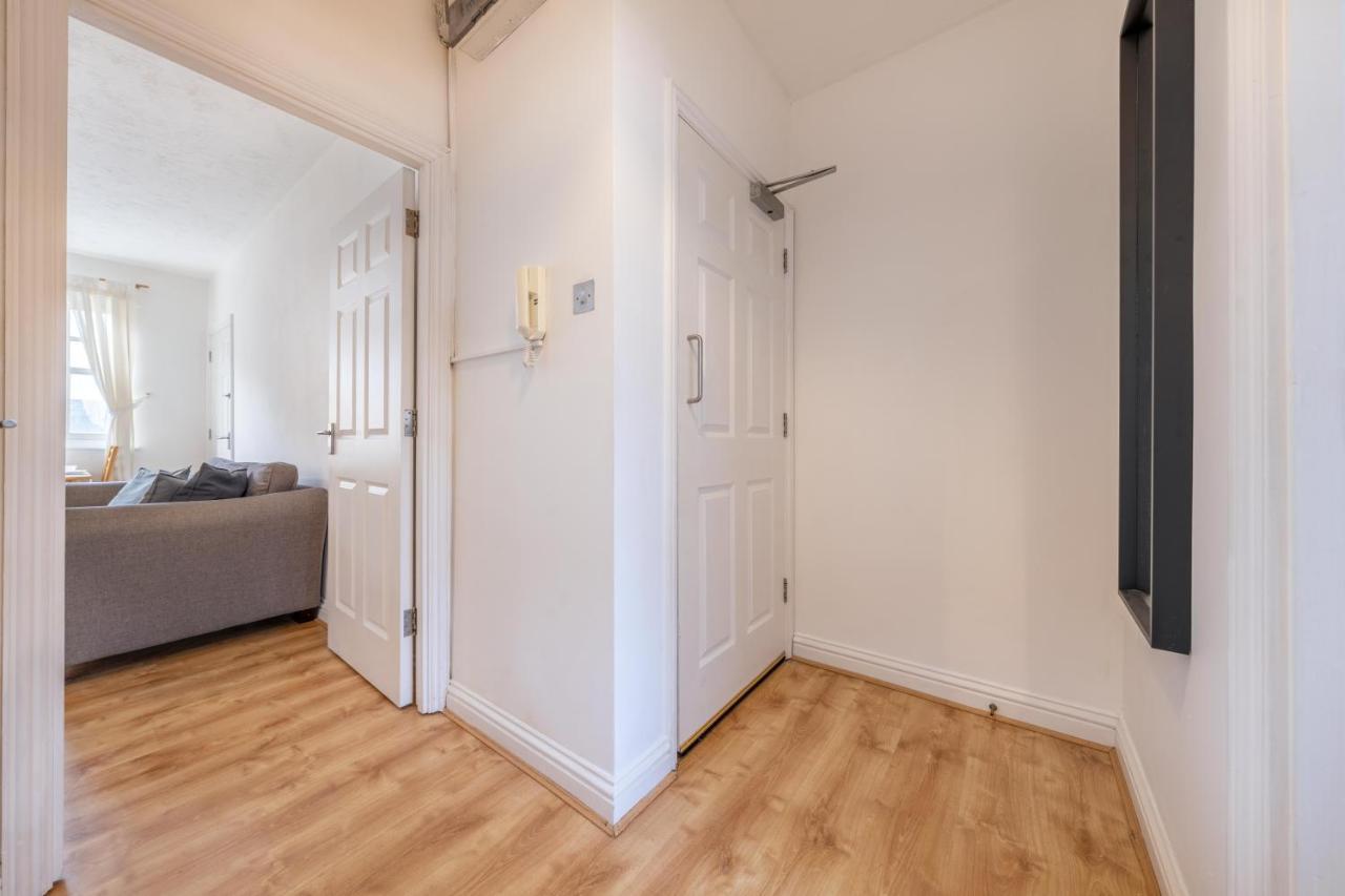 Stansted Airport & Bishops Stortford Town Centre Professional Apartment Bishop's Strotford Exterior foto